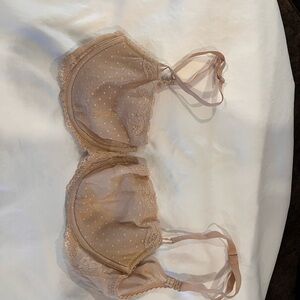 Lace Trimmed Underwire Bra in Nude